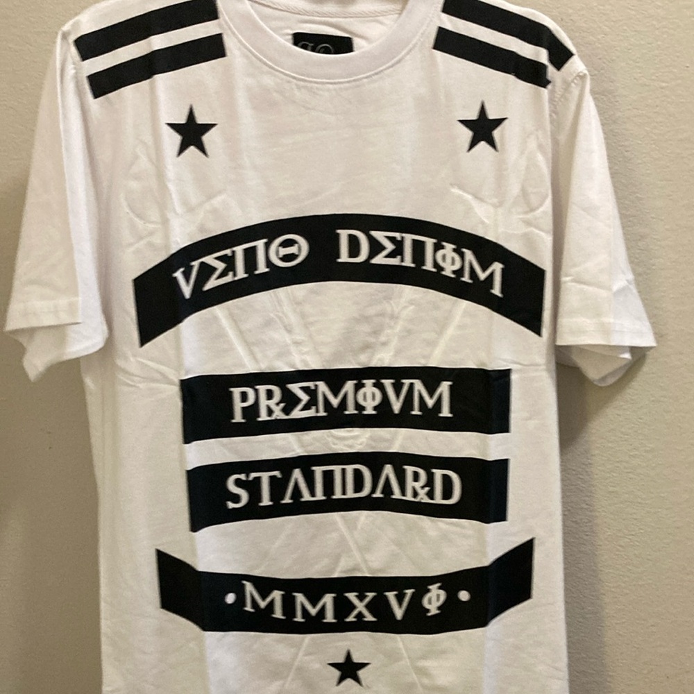 Mens medium Veno Denim T-shirt. New with tags. Never worn. Brand new!!